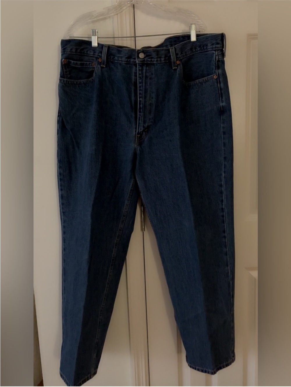 Like New ~ Men’s Levi’s 550 42x30 Medium Wash ~ Worn Once